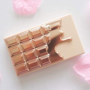 I ❤️Revolution Chocolate Elixir Glow Illuminator